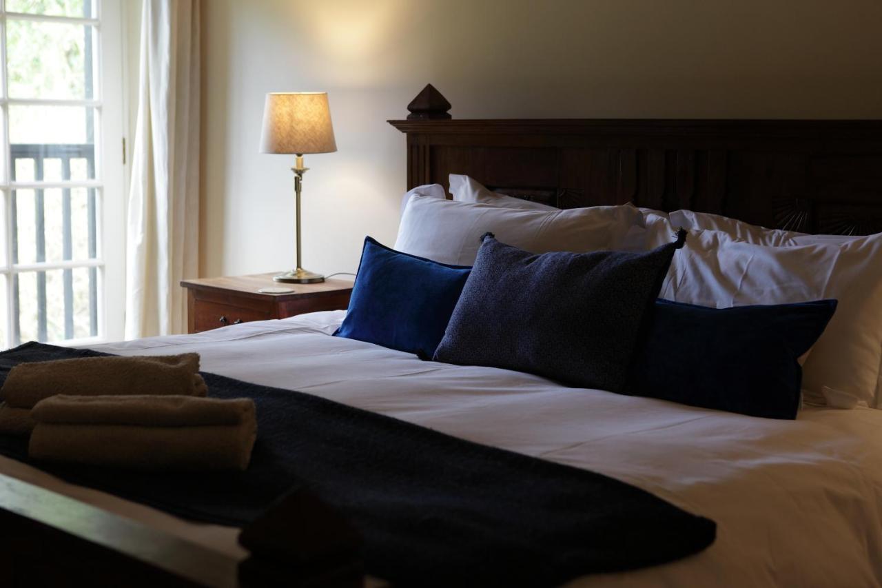 Glanhenwye Courtyard Cottages 글라스버리 외부 사진