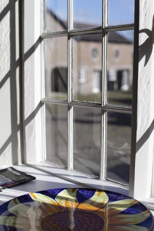 Glanhenwye Courtyard Cottages 글라스버리 외부 사진