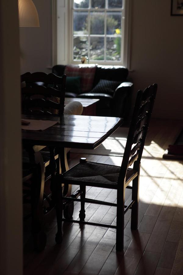 Glanhenwye Courtyard Cottages 글라스버리 외부 사진