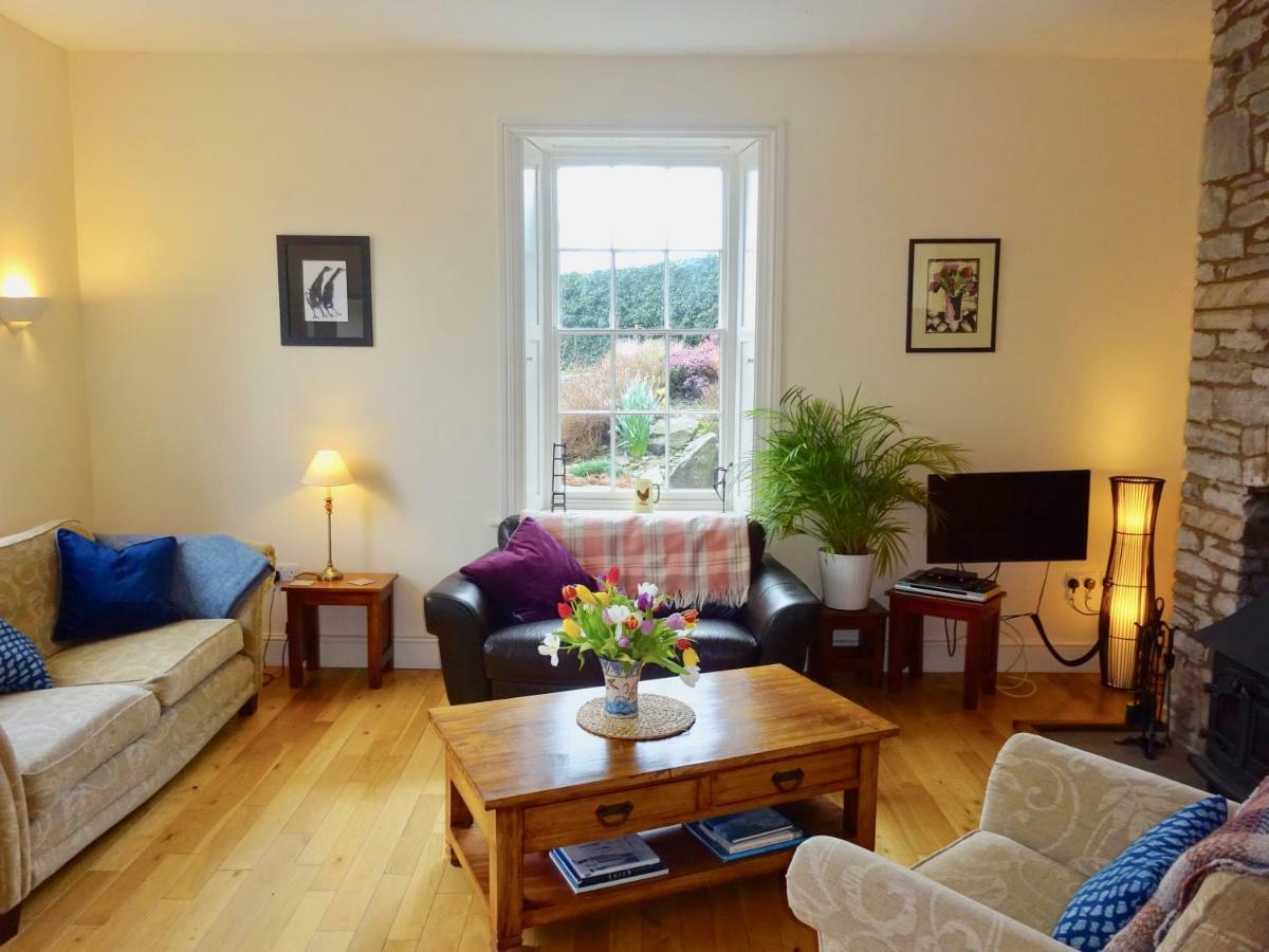Glanhenwye Courtyard Cottages 글라스버리 외부 사진