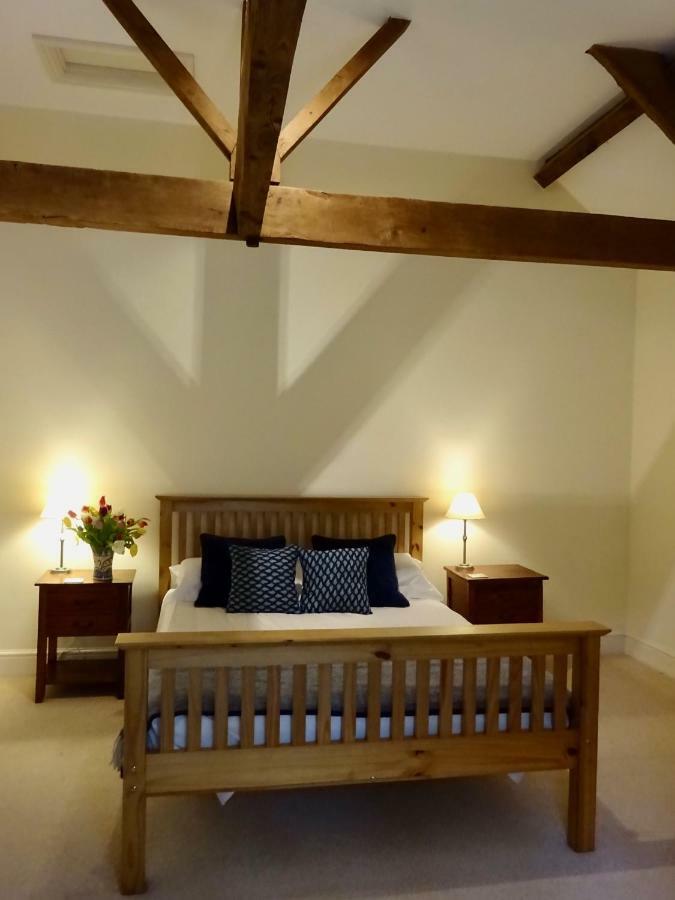 Glanhenwye Courtyard Cottages 글라스버리 외부 사진