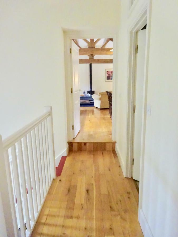 Glanhenwye Courtyard Cottages 글라스버리 외부 사진